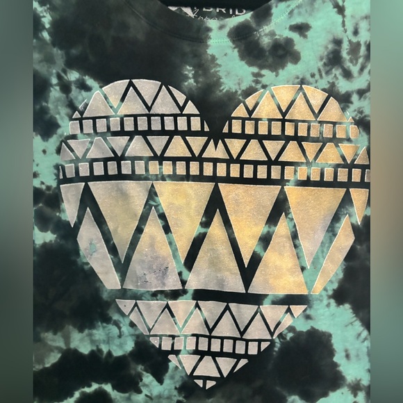 Hybrid‎ Apparel Womens Medium Teal Black Tie Dye Heart Graphic Crewneck Tee - Picture 2 of 6